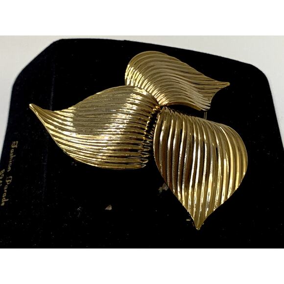 Gold Three Leaf Flower Brooch Pin Sarah Coventry Large 2669 Original Box - Picture 7 of 15